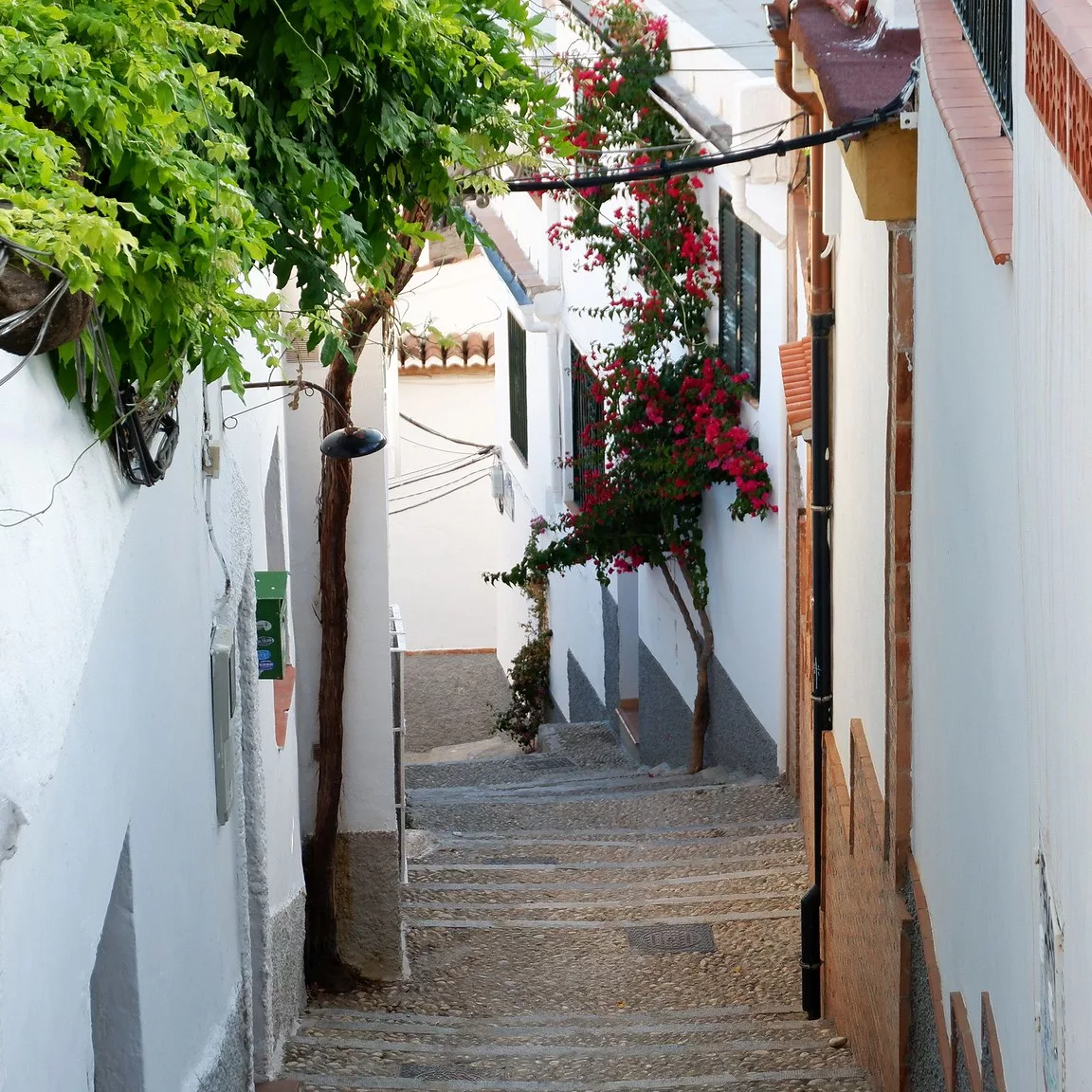 the streets of Sacromonte