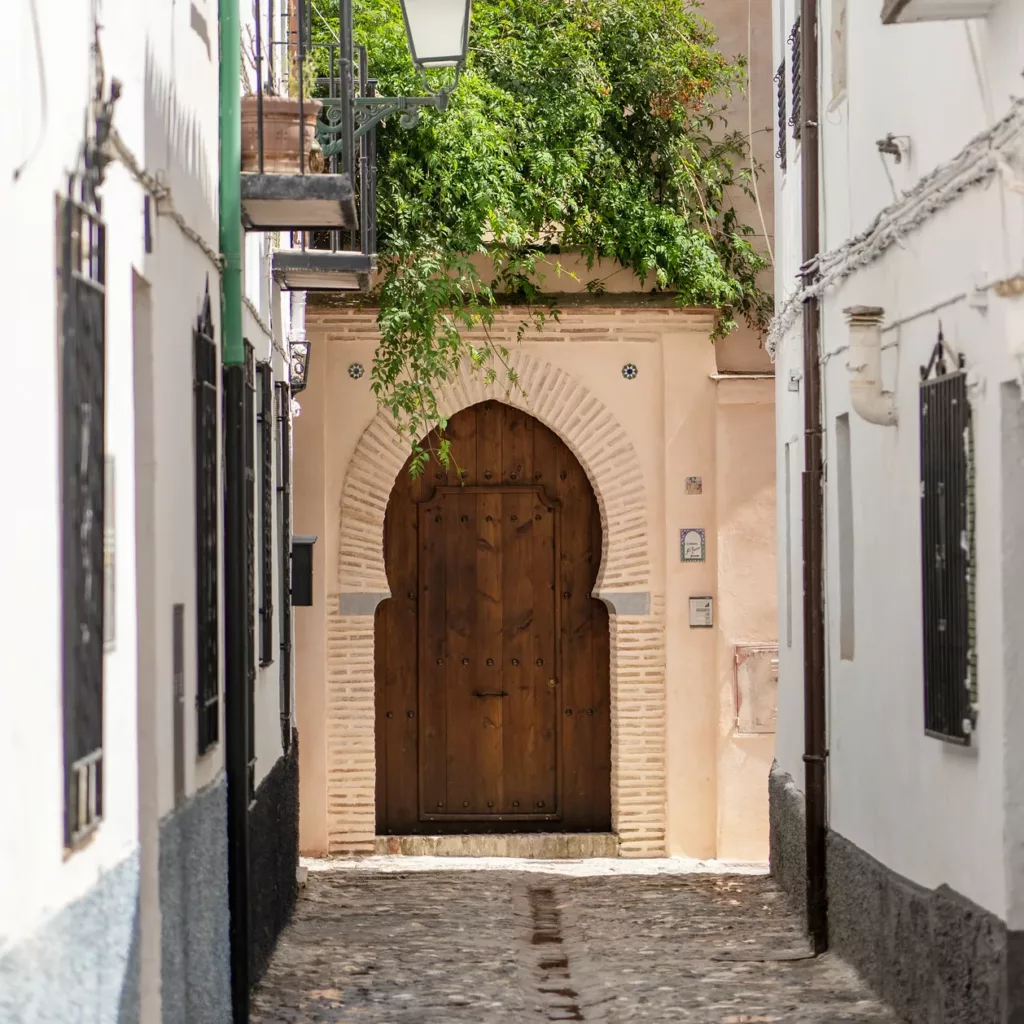 albaicin neighborhood, seville to granada day trip