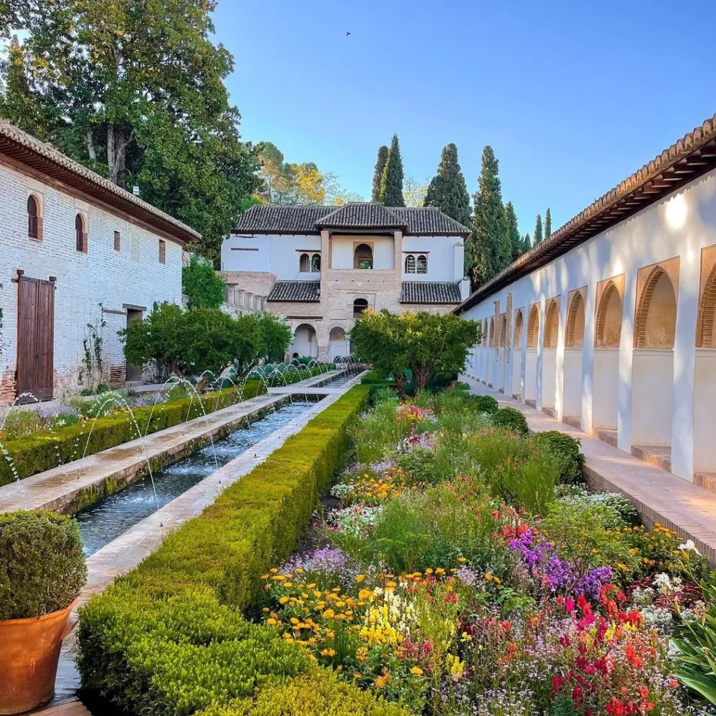 patio of the alhambra