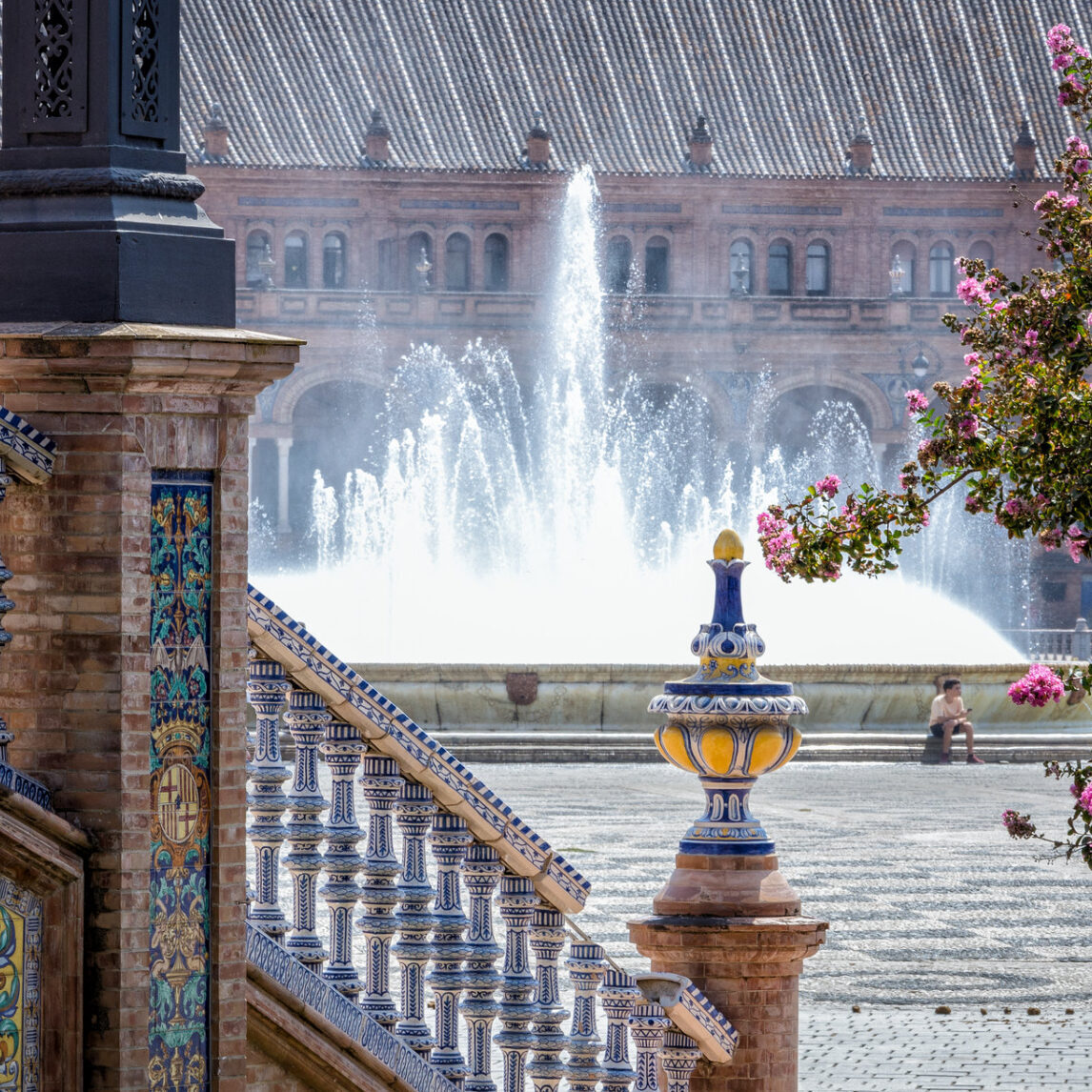 fountain of the plaza de espana